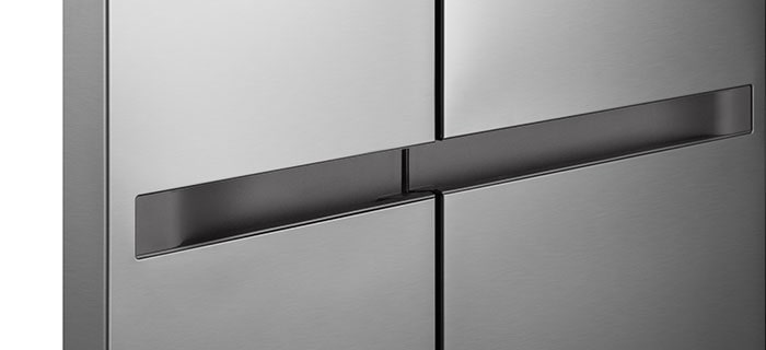 The handle design of the refrigerator magnified with gradient white lines