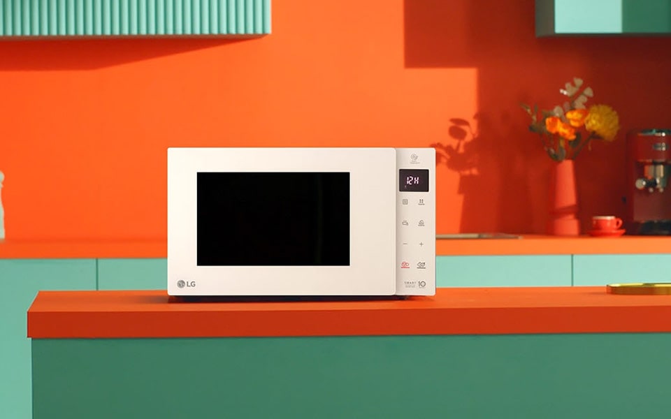 LG NeoChef Microwave Oven