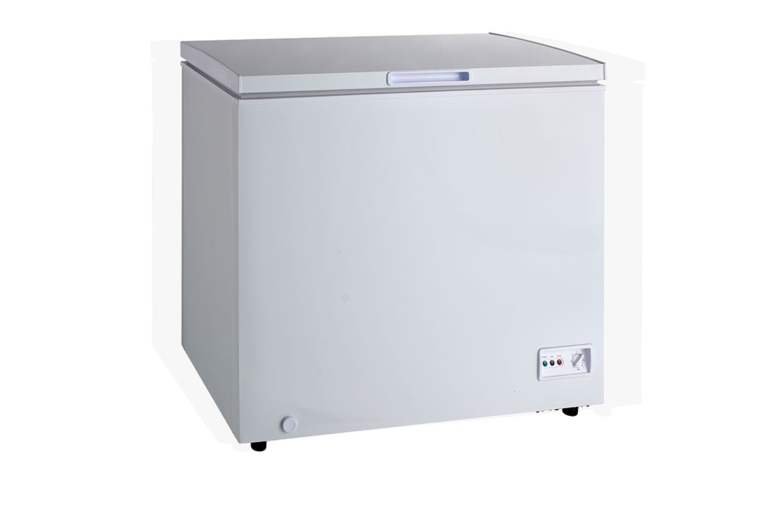 LG Congélateur coffre de 190 litres disposant d’un éclairage LED, d’une fonction congélation rapide, d’un panier grillagé et de quatre roues, GCS215SVF