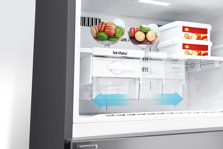 Imgen de Moving Ice Maker: Freezer con productos.