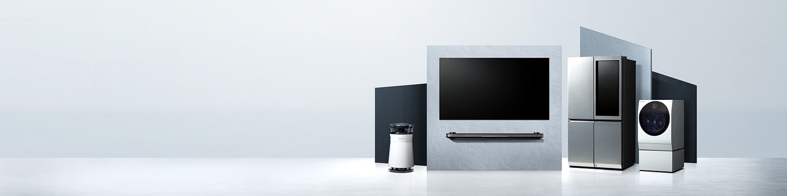 LG SIGNATURE OLED TV W，冰箱和洗衣機放置在虛擬空間上。