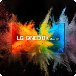 Die Logos von TV und LG QNED 8K Mini LED befinden sich in der Mitte – das Farbpulver explodiert auf dem TV-Bildschirm und verteilt sich auch au?erhalb des Fernsehers. 