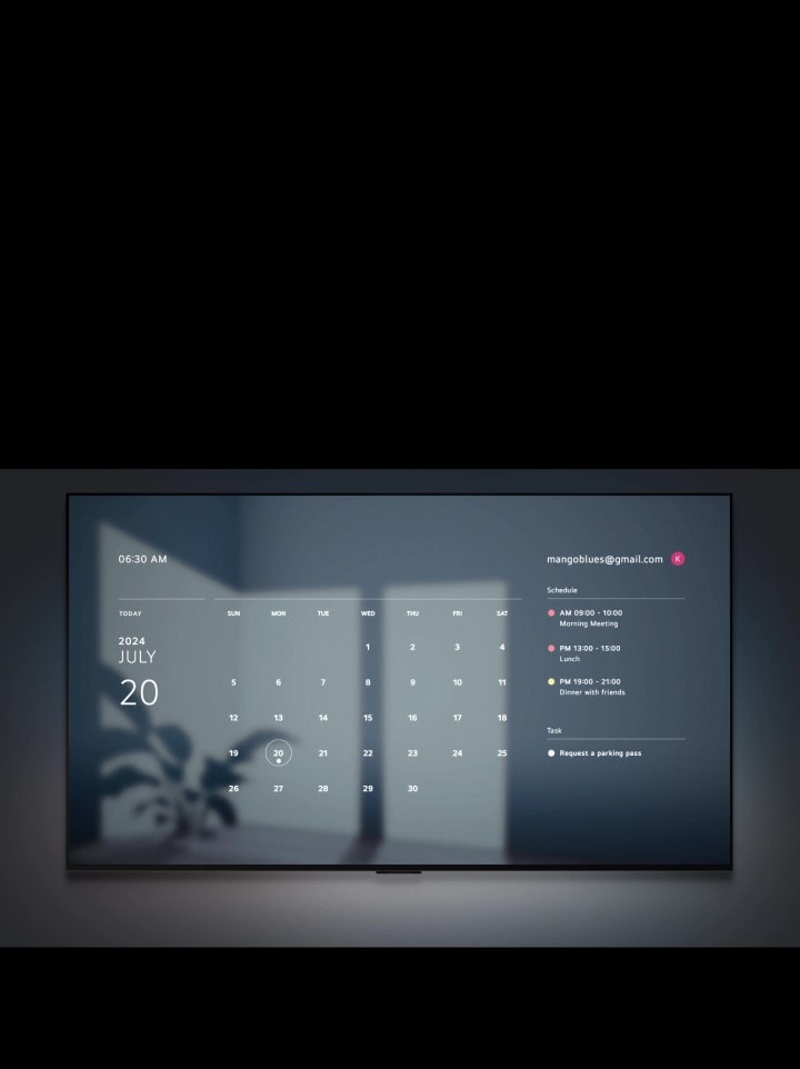 Uma LG TV exibe a imagem do nascer do sol com hora, data, clima e temperatura, e o texto “Bom dia”. Um bal?o de diálogo com o texto “Olá LG” aparece e desaparece, seguido por um bal?o de diálogo com o texto “Mostre-me a programa??o desta semana”. A tela desaparece em uma exibi??o mostrando um calendário do Google e uma programa??o diária.
