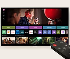 Interface LG webOS com o AI Magic Remote em primeiro plano. As miniaturas na interface do usuário mostram recomenda??es de conteúdo personalizado do AI Voice ID.