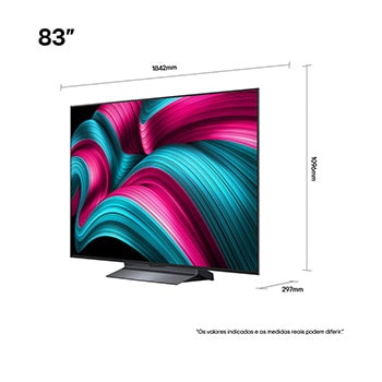 Sala de estar com uma LG OLED TV montada na parede. A TV exibe uma cadeia de montanhas contra um céu escuro e estrelado. A cena é dividida ao meio para mostrar como a tecnologia Preto perfeito oferece níveis de preto verdadeiros, independentemente de estar claro ou escuro ao seu redor. Um lado da cena mostra uma vers?o mais opaca e acinzentada da paisagem, a tela denominada Preto imperfeito. Do outro lado, há uma imagem mais agradável, com uma faixa dinamica maior de pretos e brancos. Esta é a tela denominada Preto perfeito. O logotipo de certifica??o também é visível: a tecnologia Preto perfeito oferece níveis de preto menores ou iguais a 0,24 nit até 500 lux. Há um bal?o de texto ao seu lado que diz: verifique a marca de certifica??o Preto perfeito.