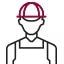 Um homem com capacete de seguran?a