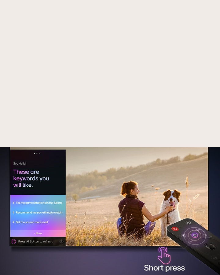 Um LG AI Magic Remote em frente à tela de uma LG TV. Uma sauda??o personalizada da LG AI é exibida na tela, com palavras-chave personalizadas baseadas na pesquisas do usuário e no histórico de visualiza??o. Junto ao controle remoto há um ícone e um rótulo mostrando que a funcionalidade AI Concierge é facilmente acessível com um breve toque no bot?o AI.