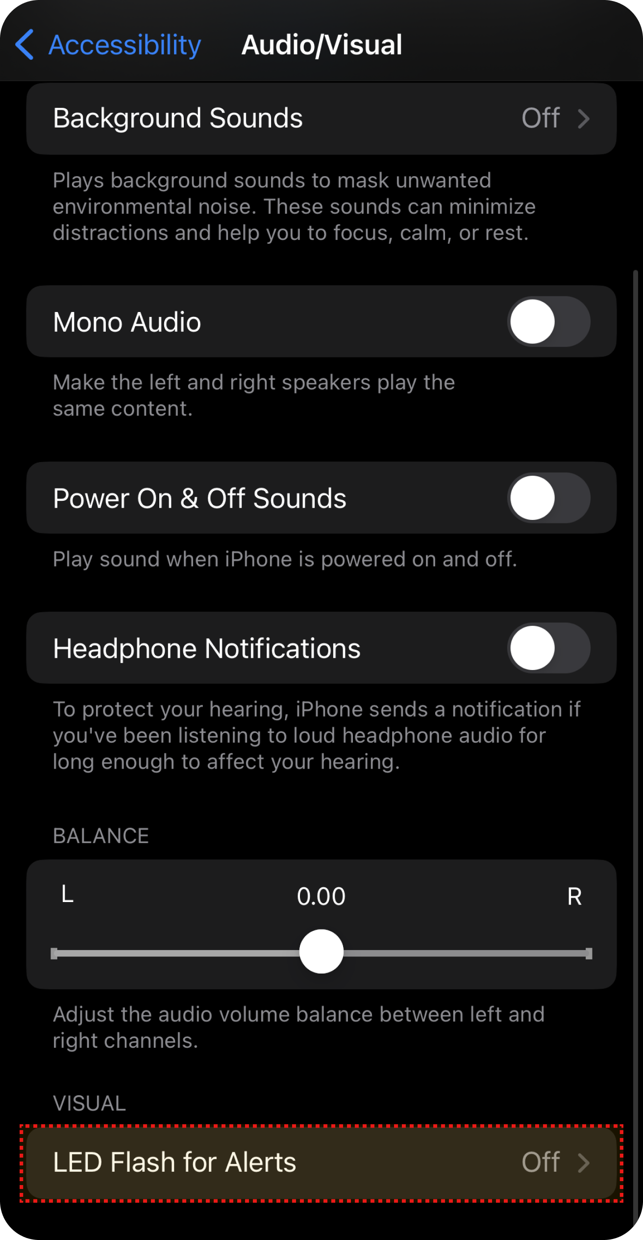 Tela de acessibilidade do iPhone com op??es de sons de fundo, áudio mono, notifica??es de fones e alerta de LED.