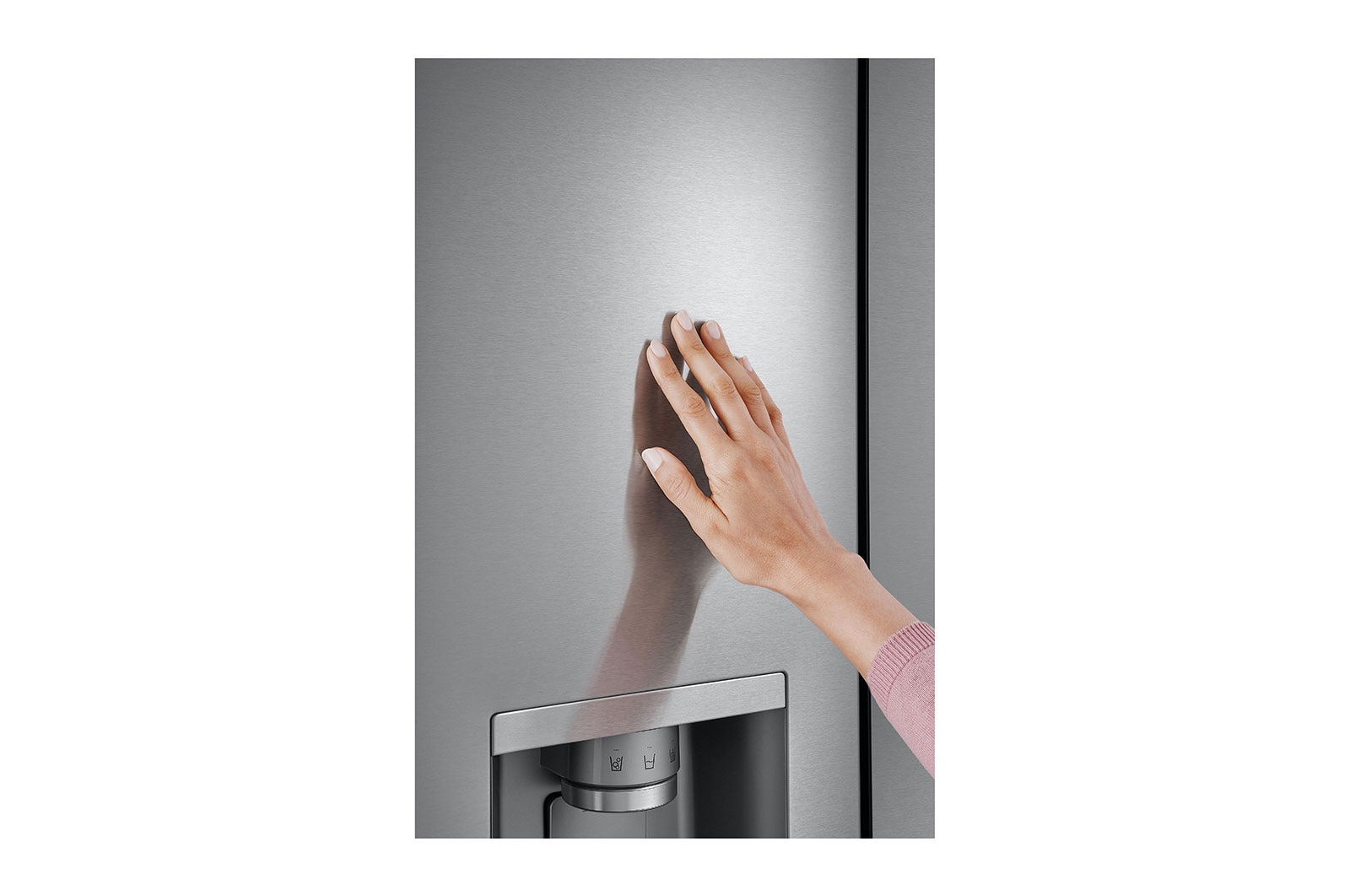 LG 26 cu. ft. Counter-Depth MAX<sup>? </sup>French Door Refrigerator with Four Types of Ice, LRYXC2606S
