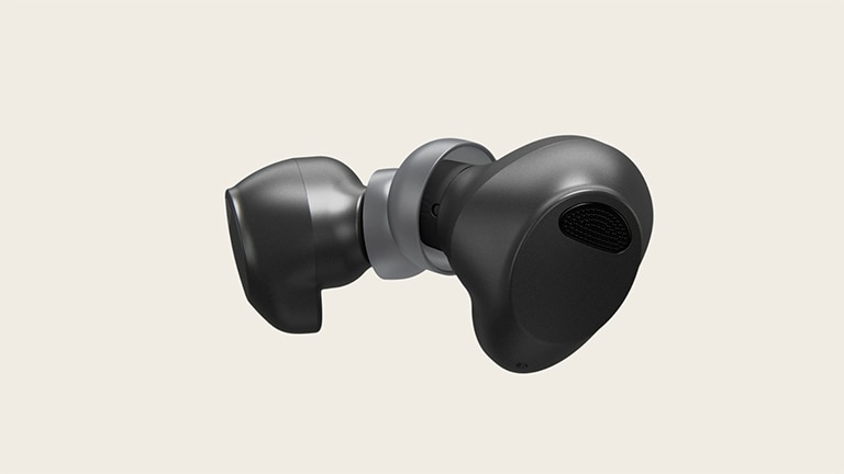 Une vidéo montre la manière dont les écouteurs?T80S sont méticuleusement con?us pour s’adapter à toutes les oreilles.