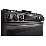 LG Cuisinière au gaz intelligente encastrable de 6,3 pi3 avec Wi-Fi, technologie ProBake Convection<sup>MD</sup>, InstaView<sup>MC</sup> et AirFry, LSGL6335D