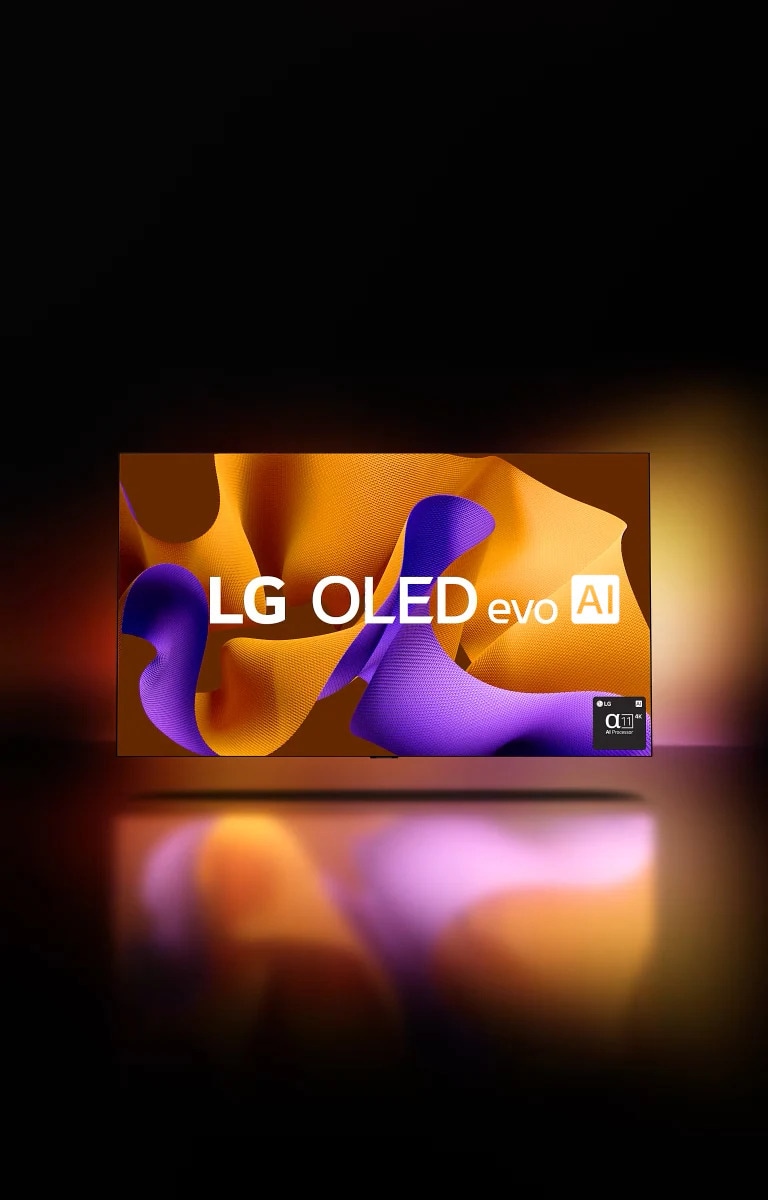 Ein Video ?ffnet mit dem selbstleuchtenden OLED aus 2013 und pr?sentiert andere grundlegende LG OLED Modelle: das 2017 Tapeten-Fernsehen, das 2020 rollbare LG OLED R, das 2022 LG OLED Posé und endet mit dem 2024 LG OLED evo, das ein abstraktes Kunstwerk in lila und orange zeigt, den Text ?LG OLED evo? und das Alpha 11 AI Prozessor Logo. Die Farben reflektieren vom Bildschirm auf den Boden.