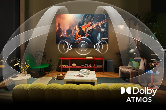 Salon confortable et faiblement éclairé avec une LG TV OLED avec LG Soundbar. à l’écran on voit un gros plan d’une guitare électrique en train d’être jouée. Les graphiques montrent comment Dolby Atmos remplit tout l’espace d’un son surround provenant de toutes les directions. Logo Dolby Atmos dans le coin en bas.