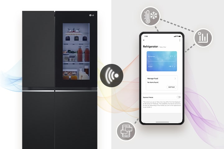Refrigerador LG side by side con la aplicación LG ThinQ? a la derecha.
