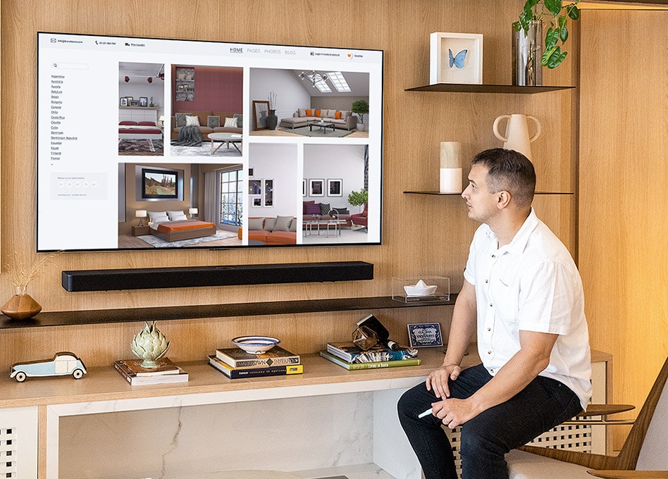 Bruno trabajando en su proyecto de dise?o con el televisor LG OLED G4.