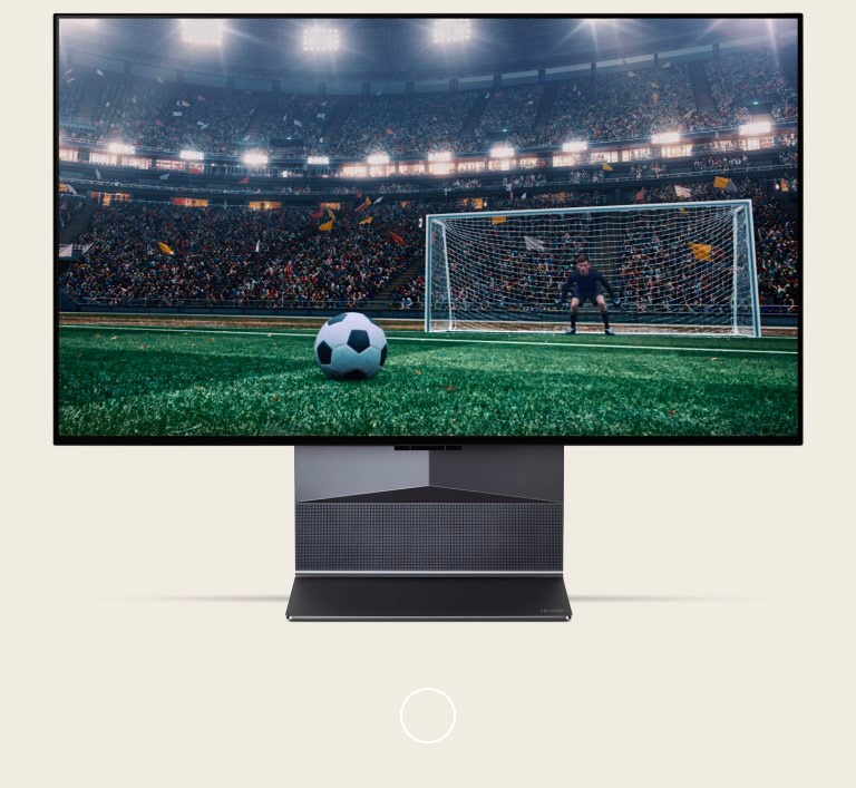 El panel de control para juegos se muestra sobre la pantalla. El tama?o de la pantalla cambia siguiendo los comandos del usuario.
