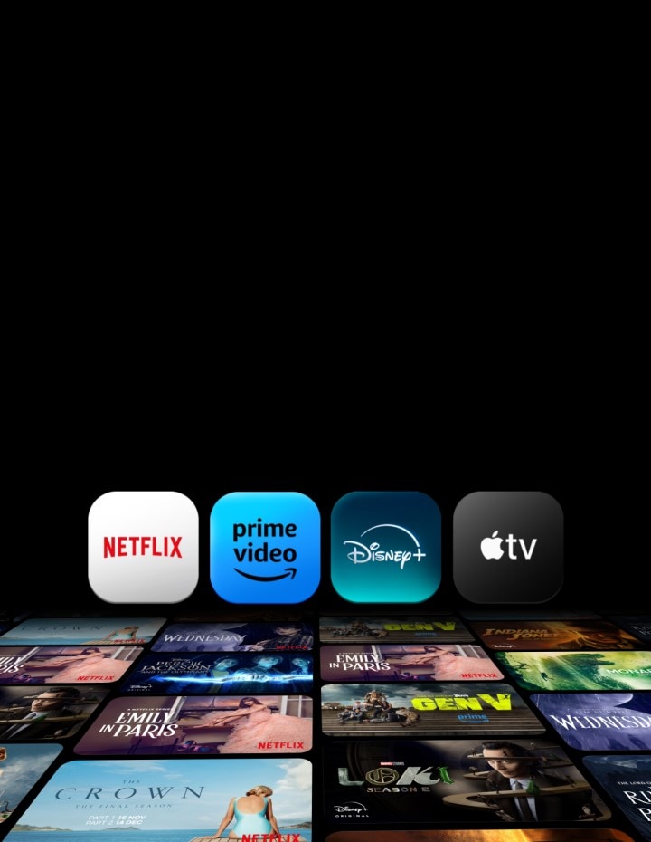 Apparna Netflix, Prime Video, Disney+ och Apple TV dyker upp en efter en mot en svart bakgrund f?r att st? sida vid sida. Under dem ligger 6 rader med affischer f?r exklusiva TV-serier och filmer i en vinklad vy, var och en r?r sig i olika horisontella och vertikala riktningar. 