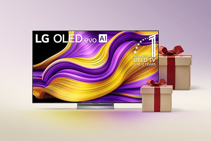 LG TV s ozna?ením LG OLED evo AI 2025 a emblémem Světová jedni?ka v OLED televizorech ji? 12 let na obrazovce. Vedle jsou zabalené dárky.