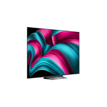 Mírně nato?eny pohled na televizor LG OLED evo AI C5 4K Smart TV.