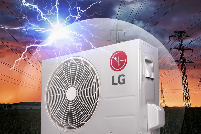 Venkovní LG ventilátor je zobrazen s obrázkem probíhající bou?ky na pozadí. Na straně p?ístroje m??eme vidět logo LG.