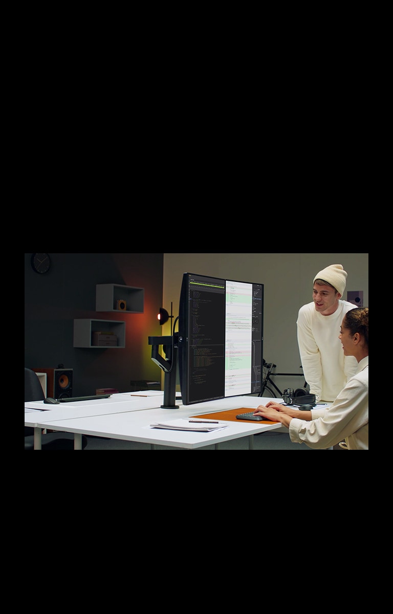 Scéna vyvojá?e s monitorem Ergo Dual