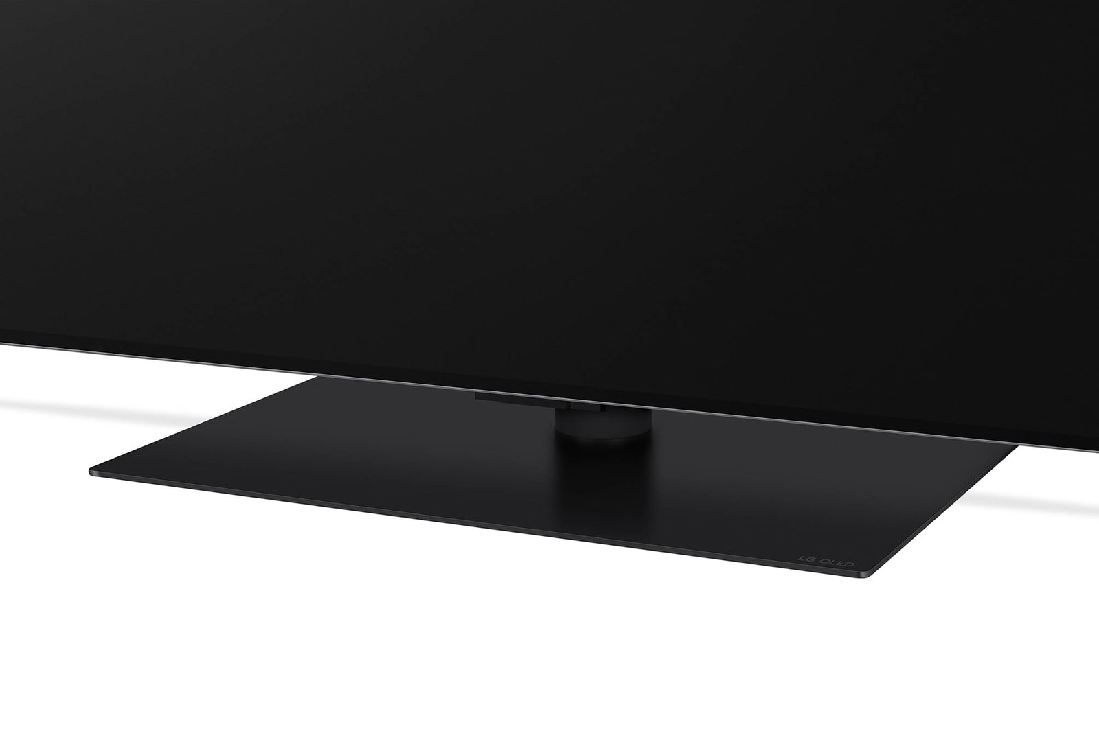 Detailaufnahme des Premium-Standfu?es des LG OLED evo AI G4 4K Smart TV aus Frontansicht.