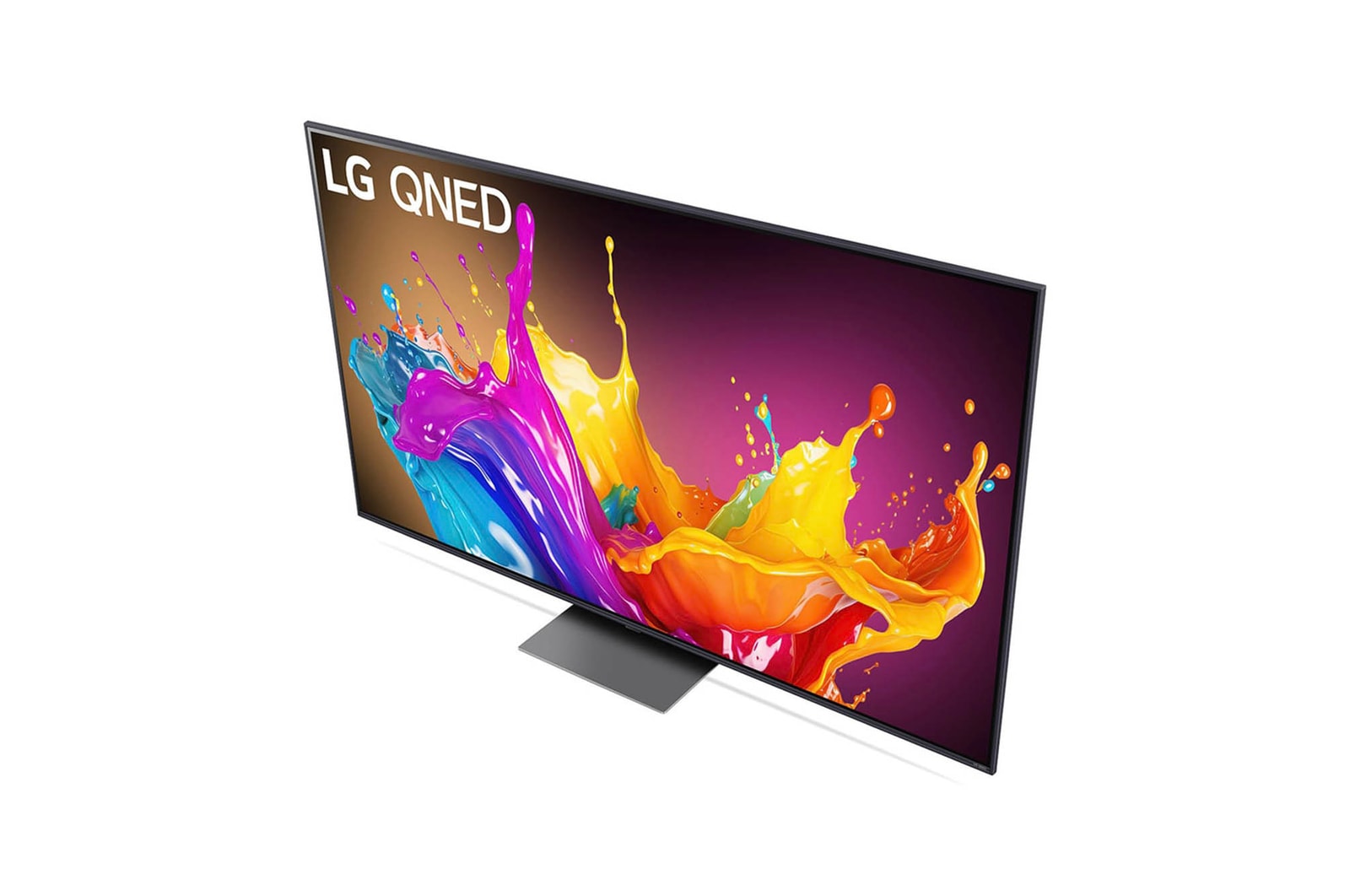 Ansicht des LG QNED86 AI 4K Smart Fernsehers aus hoher Perspektive, von oben auf Bildschirm und Standfu? blickend.