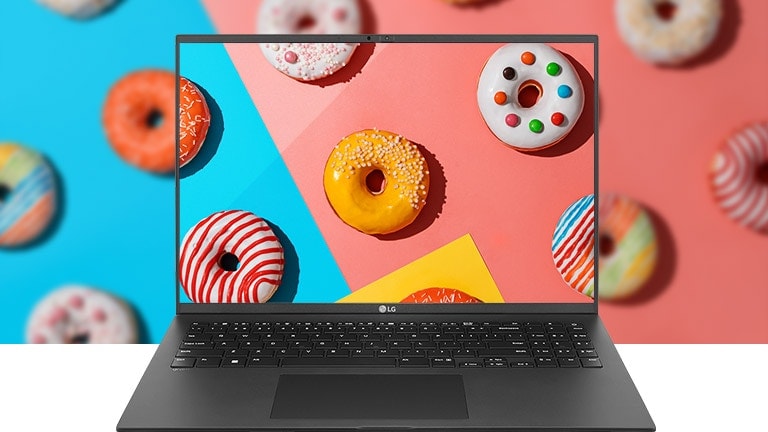 Auf dem Display des LG gram sind farbenfrohe Donuts zu sehen – dank des weiten Farbraums (99 % DCI-P3; typ.) wirken sie so echt, dass man hineinbei?en m?chte.