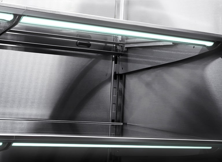 Plano del interior del Frigorífico LG SIGNATURE con las baldas ilumiandas.