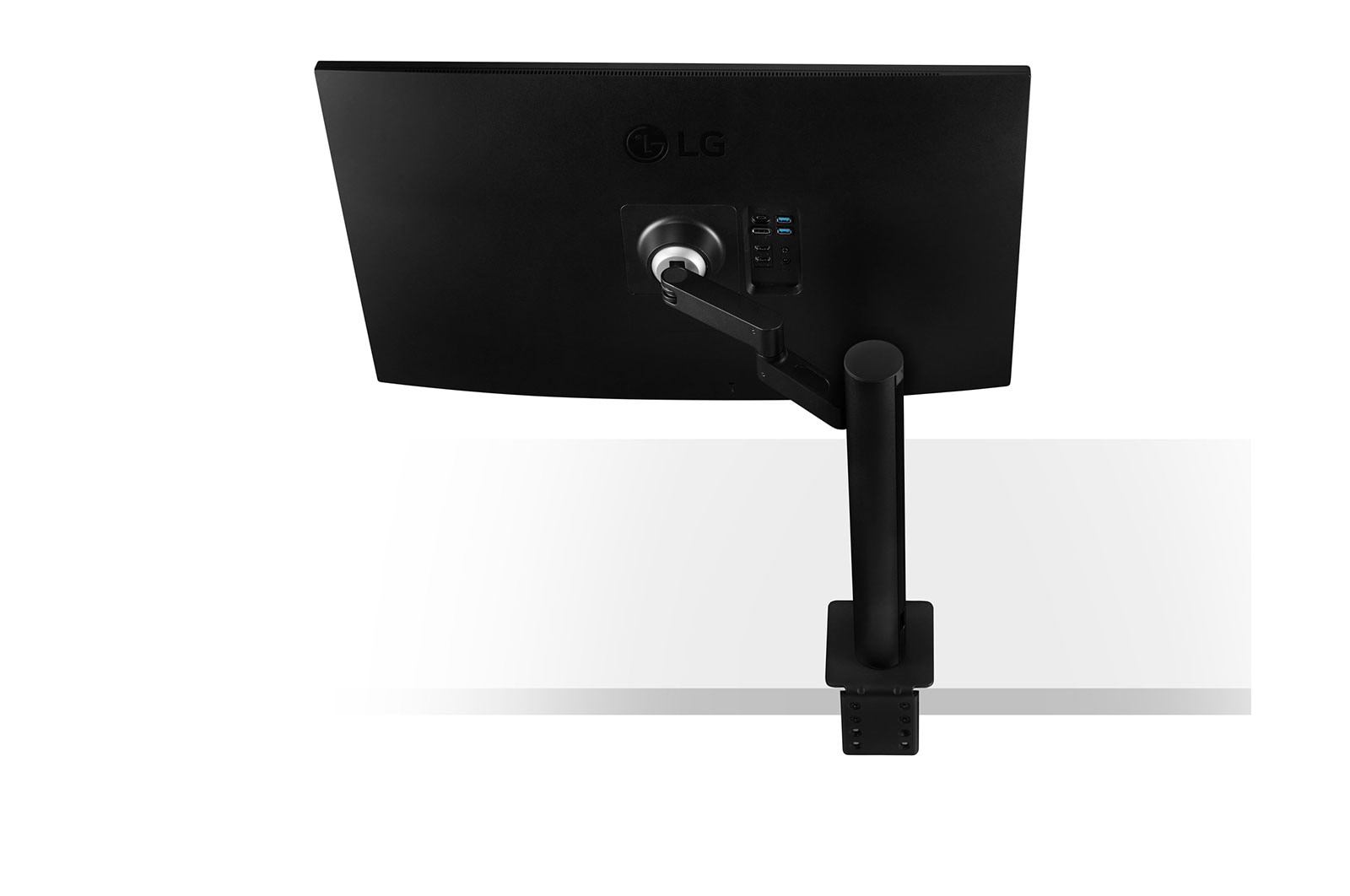 LG Monitor QHD LG Ergo? (Panel IPS: 2560 x 1440p, 16:9, 350cd/m2, 1000:1, sRGB >99%, 75Hz, 5ms); diag. 68,47cm; entradas: HDMI x2, DP x1, USB-A x2, USB-C x1 (P,D, 60W); altavoces 5W ; marcos ultrafinos, G, 27QN880P-B