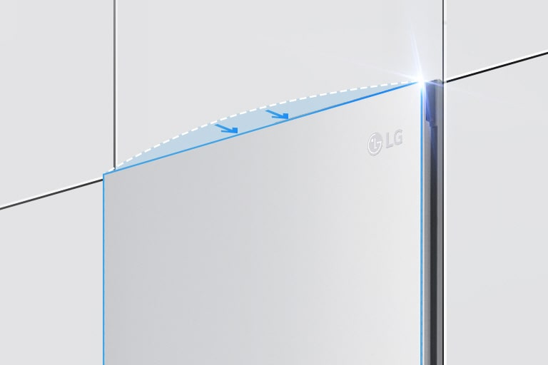 Panel de refrigerador LG, líneas elegantes, reflejo brillante en esquina derecha.