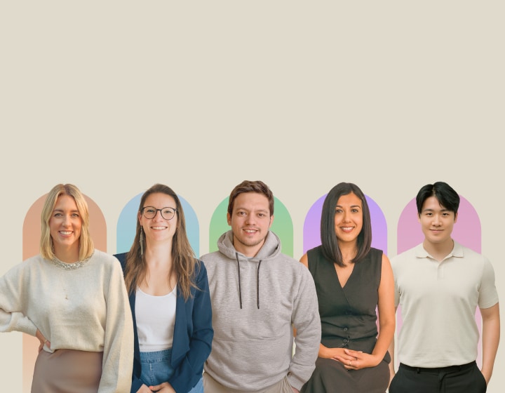 Los usuarios de la marca LG se reúnen, sonriendo brillantemente.