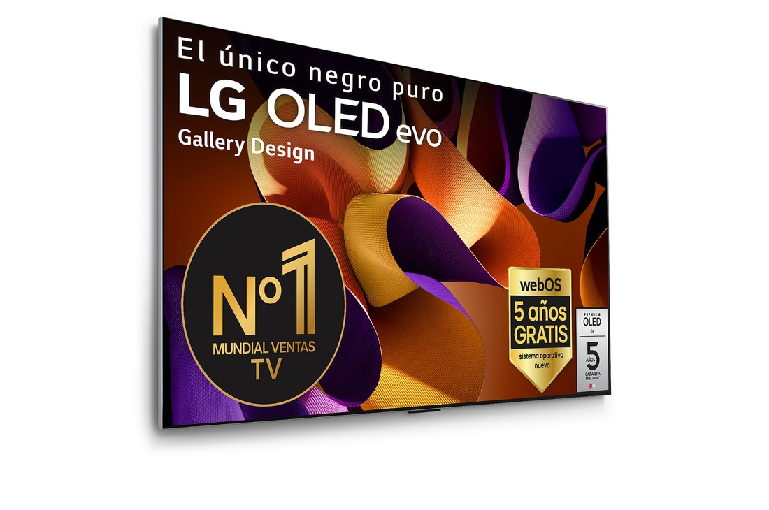 Vista frontal de un LG OLED evo AI TV, OLED G4, con el emblema “11 Years of world number 1 OLED”, el logotipo del programa webOS Re:New Program y el logotipo de la Garantía de 5 a?os en pantalla con la barra de sonido debajo