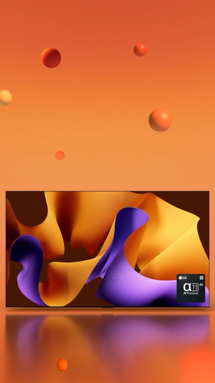 Le LG OLED G4 orientée à 45?degrés vers la droite avec une ?uvre d’art abstraite violette et orange à l’écran sur un fond orange avec des sphères en 3D, puis le TV OLED pivote pour nous faire face. En bas à droite, on voit un logo du processeur LG alpha 11 AI.