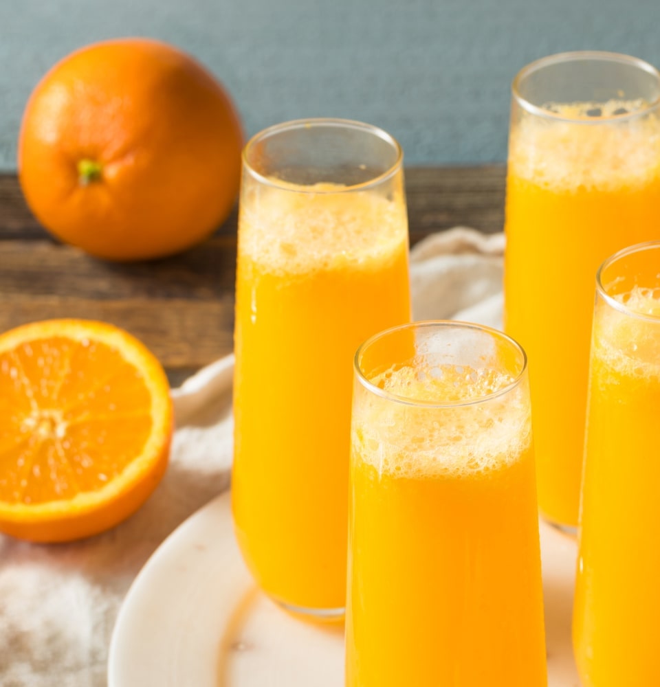 Des boissons fra?ches en oranges.