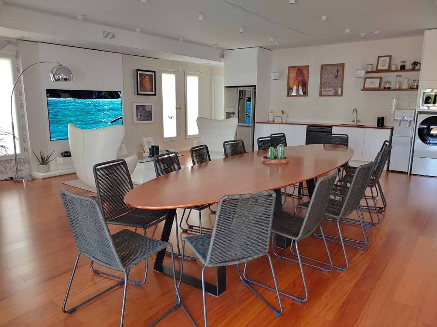 LG SHOWCASES SELF-SUFFICIENT SMART HOME IN SPAIN