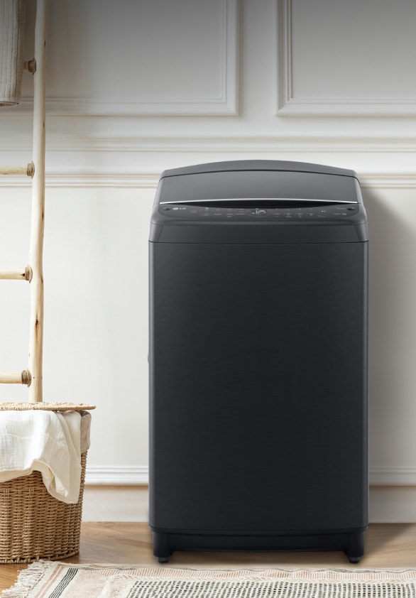 洗衣房中的 LG 頂揭式洗衣機