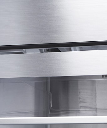 The front view of the metallic Metal Fresh panel with the "Metal Fresh" logo showing. 