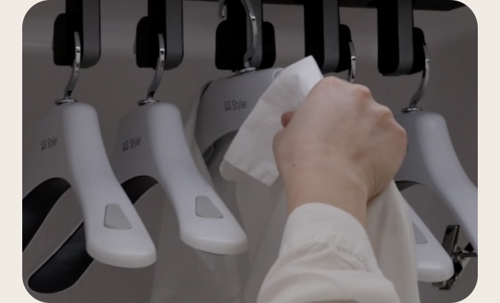 Starting a quick refresh cycle after hanging clothes	