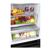 LG InstaView? alulfagyasztós h?t?szekrény, DoorCooling<sup>+</sup>? és ThinQ? technológia, 349 L kapacitás, GBG5160CEV