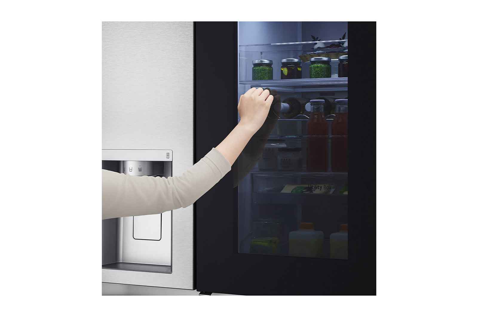 LG InstaView Door-in-Door? Side-by-Side h?t?szekrény DoorCooling<sup>+</sup>? és ThinQ? technológia, 635L kapacitás, GSXV91MBAE