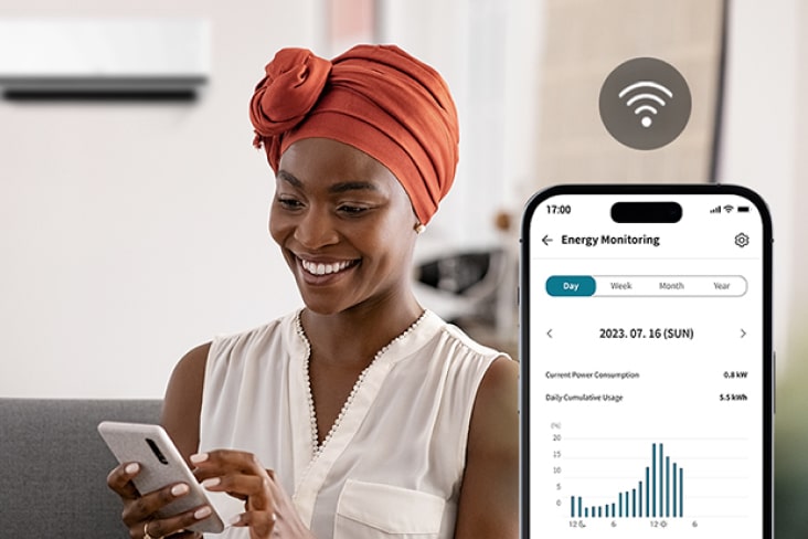 N? LG ThinQ appot használ kW Managerrel az energiafelhasználás és a fogyasztási grafikonok nyomon k?vetésére a telefonján.
