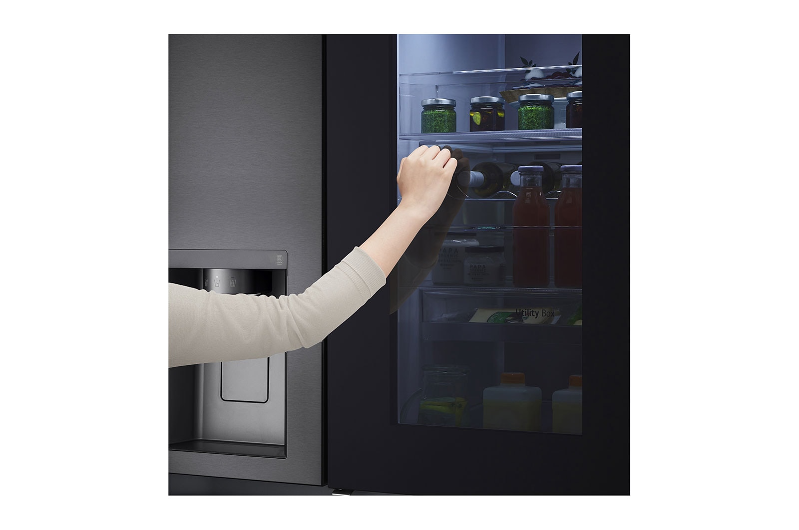 LG 635L Side-by-Side Refrigerator, InstaView Door-in-Door?, Matte Black Finish, 3 Star, GL-X257AMCX