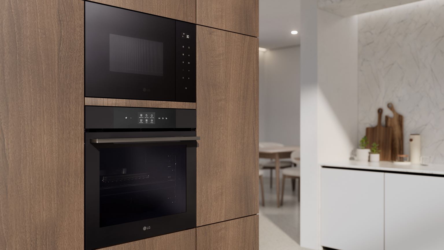 Ricette in forno per ridurre i consumi: immagine di un forno LG instaview e di un microonde LG.   ? 