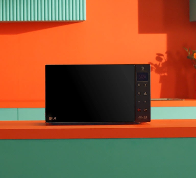 Mostra LG NeoChef? all’interno di una cucina.