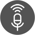 Icona rotonda rossa con un microfono bianco al centro, circondato da onde sonore bianche.