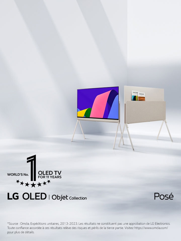 Deux téléviseurs LG Posé c?te à c?te à un angle de 45 degrés, l'un vu de face avec une ?uvre d'art abstraite colorée à l'écran et l'autre vu de dos montrant son dos polyvalent. L'emblème du téléviseur OLED n°1 mondial depuis 10 ans est également présent sur l'image.