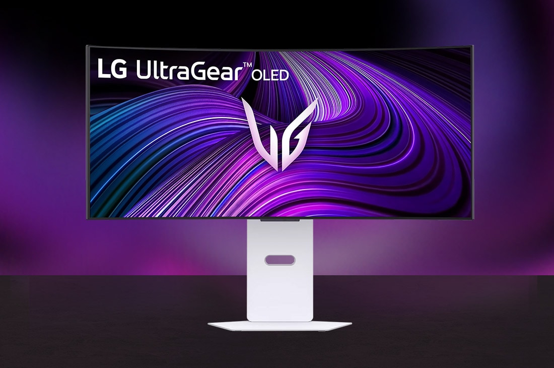 LG UltraGear 34GX90SA Monitor mit einem gekrümmten Display mit wei?em Lünett und Stand.