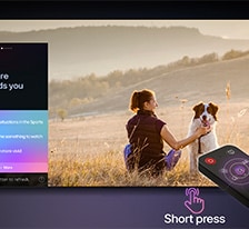 LG AI Magic Remote na tle ekranu LG TV. Na ekranie widoczna jest spersonalizowana tre?? dostosowana przez AI LG na podstawie wyszukiwania i historii ogl?dania u?ytkownika. Obok pilota znajduje si? ikona oraz etykieta informuj?ca, ?e funkcja AI Concierge jest ?atwo dost?pna po jednokrotnym naci?ni?ciu przycisku AI. 