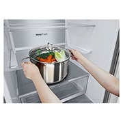 LG Frigorífico Combinado LG inox 381l com Classe Energética A-20%, DoorCooling+? e Wi-Fi, GBB92MBB3P
